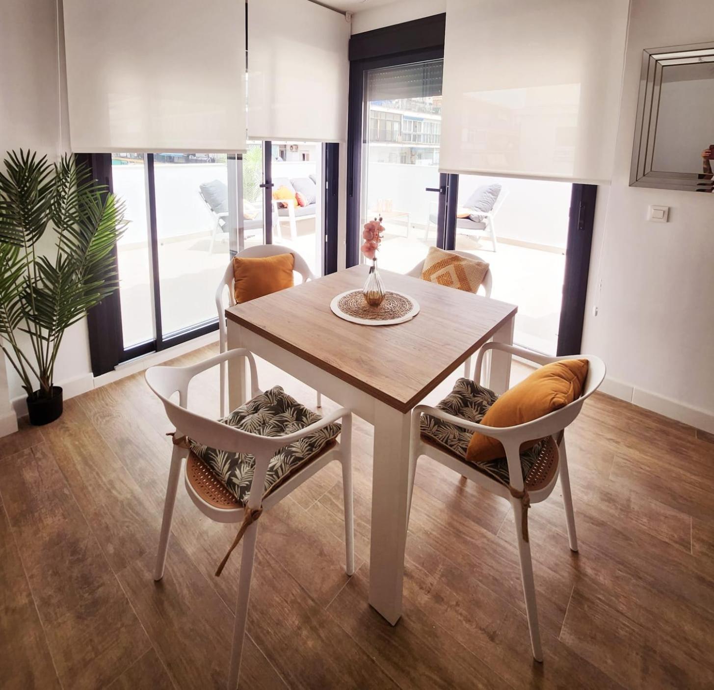 Novamar Apartamentos 丰希罗拉 外观 照片