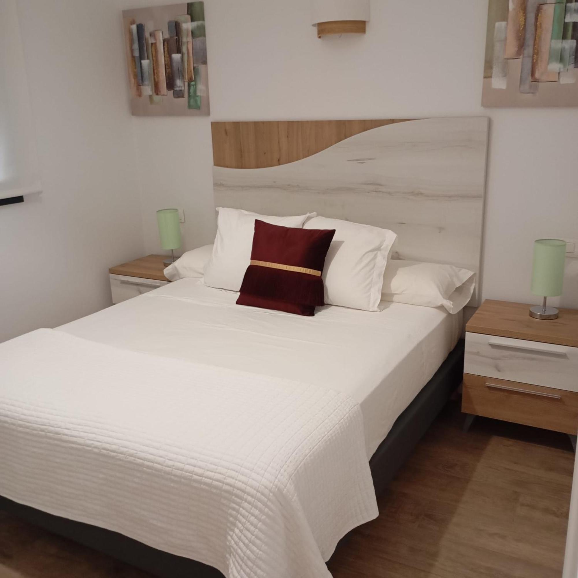 Novamar Apartamentos 丰希罗拉 外观 照片
