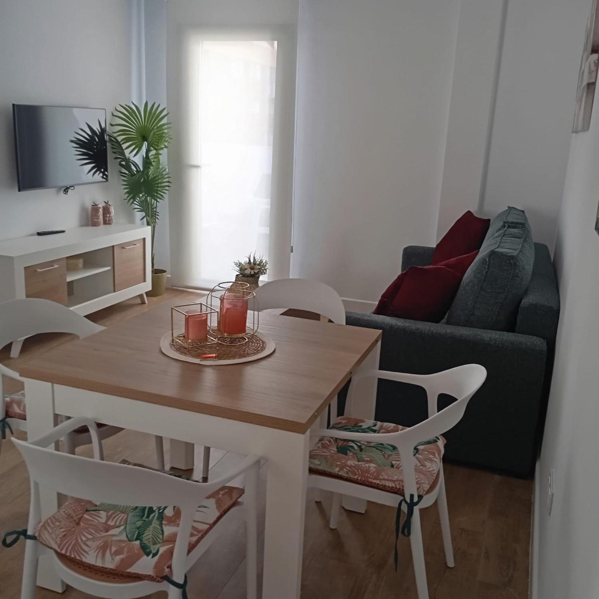 Novamar Apartamentos 丰希罗拉 外观 照片